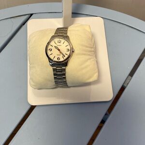 Timex Easy Reader Quartz Watch – Indiglo, Stainless Steel Bracelet, WR 30M